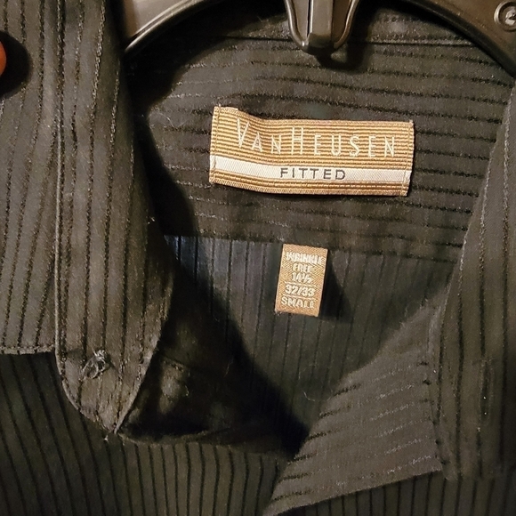 Van Heusen fitted satin stripe small man's shirt - Picture 2 of 6